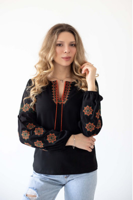 Вишиванка жіноча